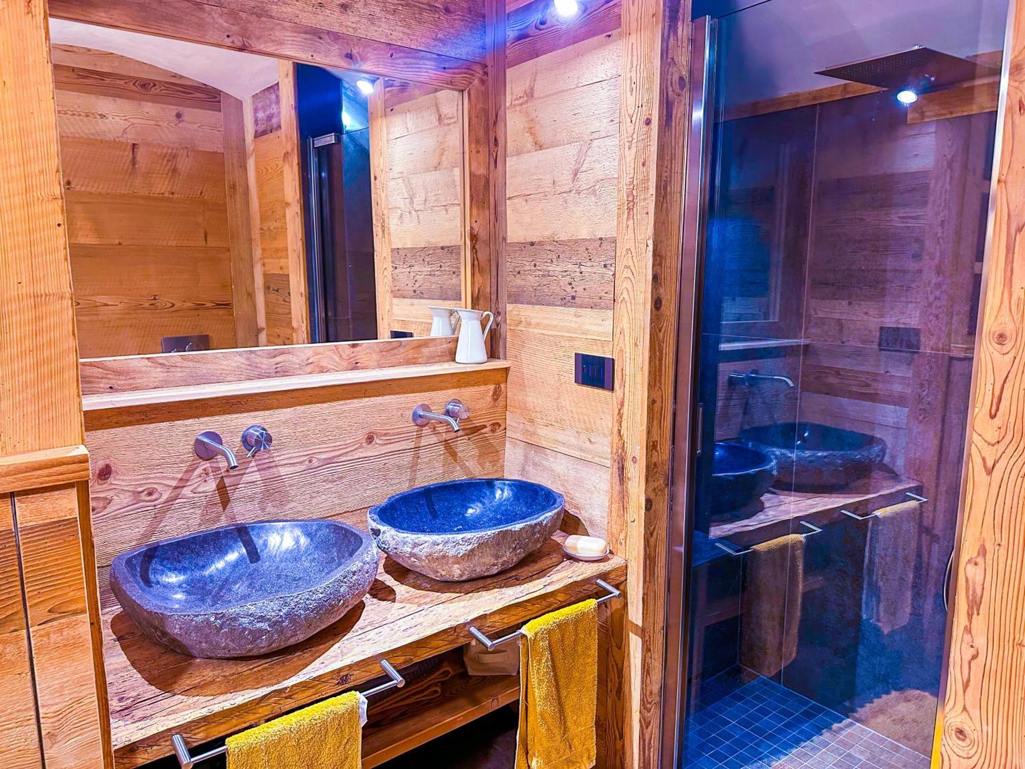 Joivy Modern Family Chalet With Stunning Mountain Views Champoluc Exterior foto